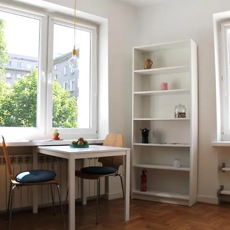 1bd Close To Old Town And Jewish Museum *