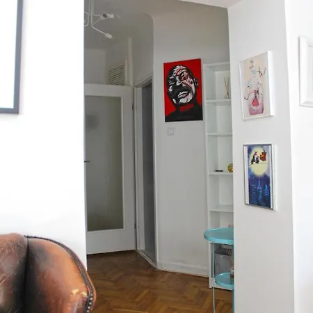 1bd Close To Old Town And Jewish Museum *